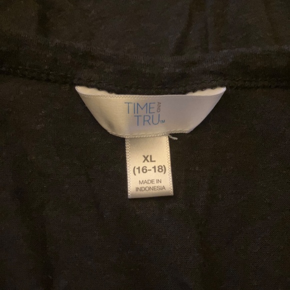 TIME AND TRU Black High Low Ruffle Hem Tank Top - Picture 5 of 6